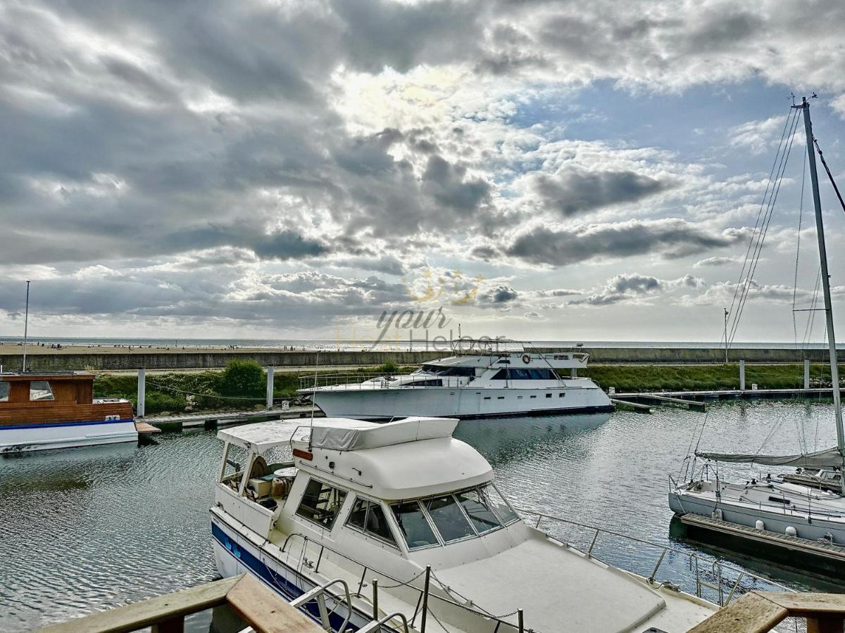 Le Yacht Yourhosthelper Довил Екстериор снимка